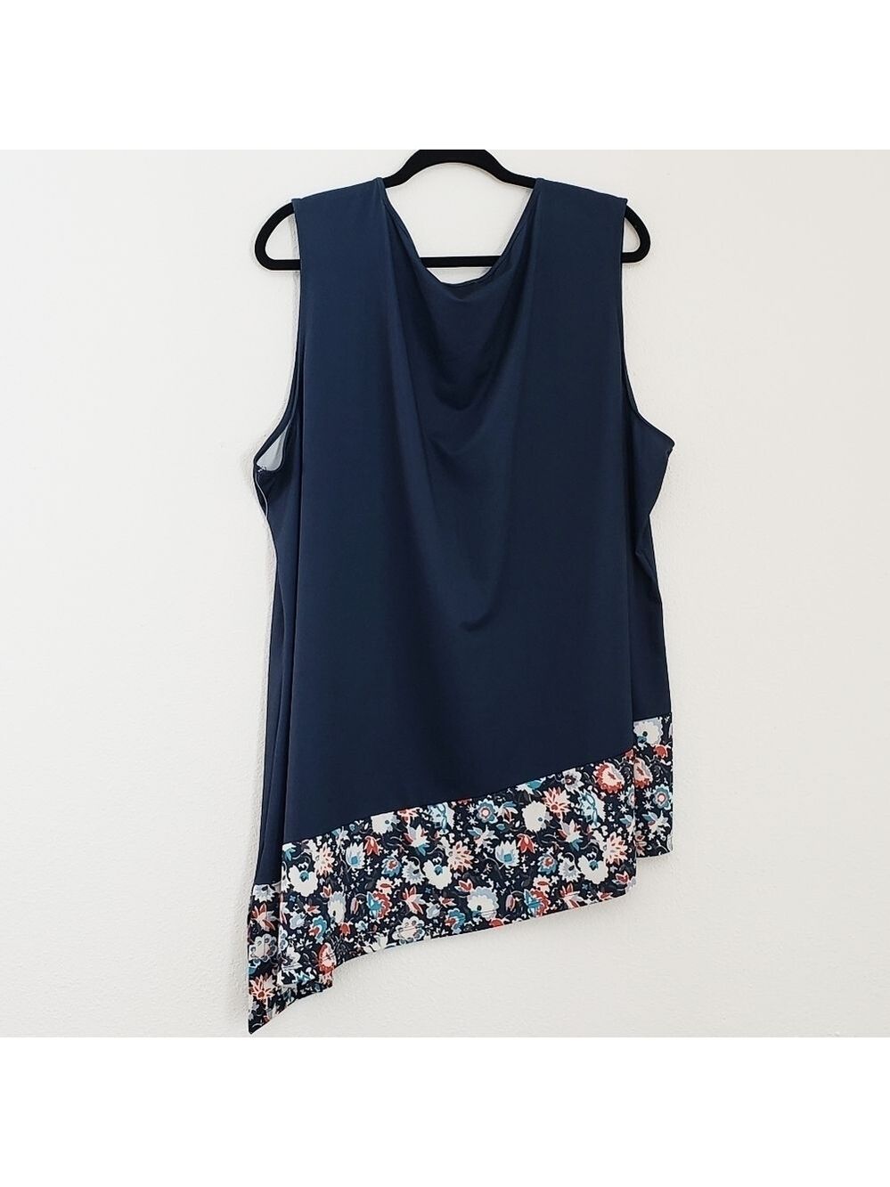 Floral Trim Navy Tank Top - Picture 3 of 7